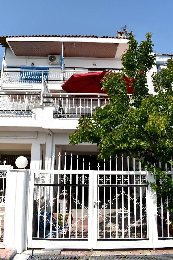 Beach House Veria Nea Kallikrateia 0*,  Greece